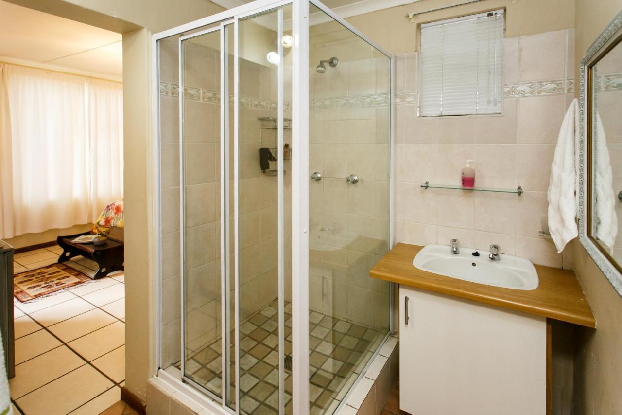 Langenhoven B&B Oudtshoorn Εξωτερικό φωτογραφία